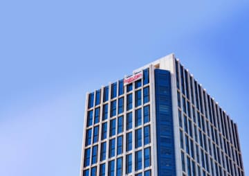 決算資料で見かける「EBITDA」とは？ KDDI・楽天・マネーフォワードに見る使い方と注意点