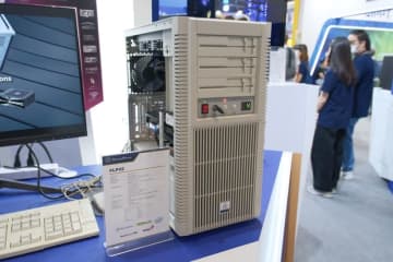 SilverStoneのレトロ風PCケース、第2弾はタワー型