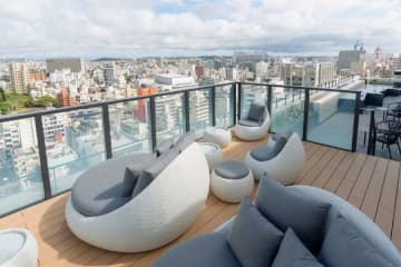 「ラ・ジェント・ホテル沖縄那覇」、5月1日オープン　街や海を一望できるルーフトップラウンジも