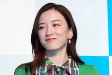 「このタイミングで？」東村アキコ氏、生放送に登場　“永野芽郁の姿”映るも…「違和感」の声