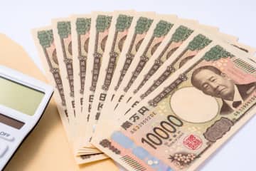 大学生の息子の仕送りは「月6万円」です。1人暮らしで家賃「5万円」ですが、食費などもやりくりできるのでしょうか？ 周囲は仕送りが“月10万円”と聞き不安です…