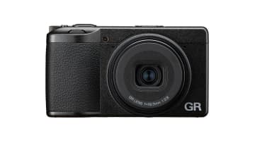 リコー、GRシリーズ最新モデル「RICOH GR IV」の開発を発表。今秋発売を予定