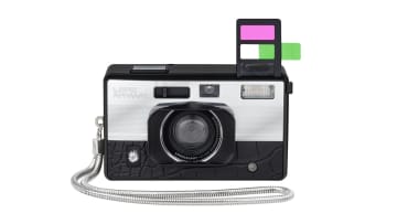 ロモグラフィー、フィルムカメラ「LomoApparat Alexanderplatz Edition」発売。簡単操作で個性的な写真を撮影
