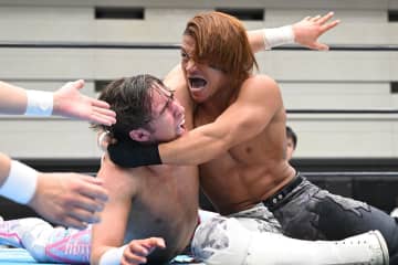 【新日本】『BOSJ』石森太二が“神の恵み”で超新星ウェイン撃破「こっから全勝すればいいんだろう」