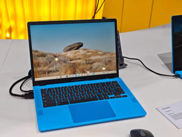 MediaTek、50TOPSのNPU付き「Kompanio Ultra 910」搭載Chromebookを展示
