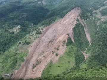 中国貴州省果瓦郷の地滑り、2人死亡