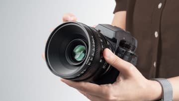 銘匠光学、「TTArtisan 35mm T2.1 シネマレンズ」発売。2つの描写モードでボケ味を切り替え