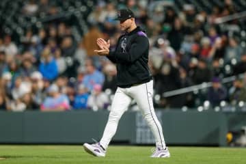 ５０試合で８勝４２敗のロッキーズをファンが提訴「弱すぎてファウルボールが目に当たった」
