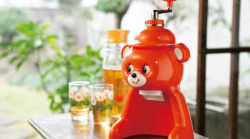 タイガー魔法瓶、昭和100年に復活！目がキョロキョロ動く“かき氷”マシーン「氷削り器＜きょろちゃん＞」発売