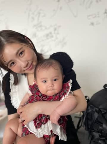 山本圭壱、妻・西野未姫と娘が出かける前の様子を公開「全く騒ぐことなく良い子」