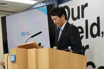 斎藤知事、元県民局長の家族へ直接謝罪は「人事課で...」　私的情報漏れの「被害者」問われても名前言わず