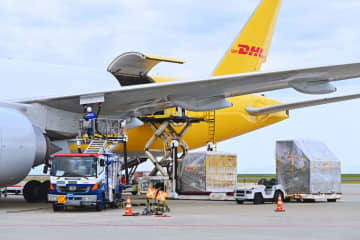 貨物機へ量産SAFを初供給　コスモ、中部国際空港で