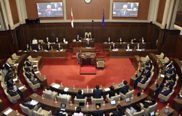 府議会正副議長に大阪維新　独占14年以来、他党反発