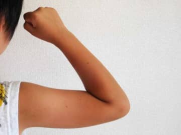 「成長期に筋トレすると背が伸びなくなる」って本当？子どもの身長と筋トレの関係性