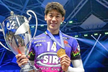 【現地取材】石川祐希が日本男子バレー初快挙！ “有言実行”を完遂したペルージャの欧州CL制覇「勝つためにここに来た」