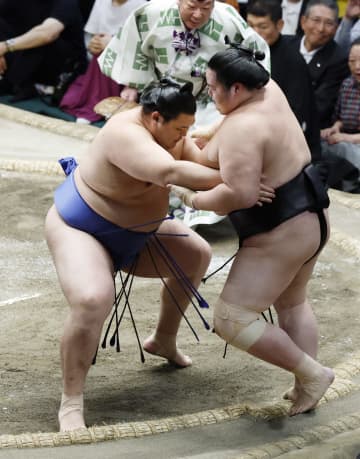 大の里、最速での横綱昇進へ　2場所連続優勝、輪島の記録更新