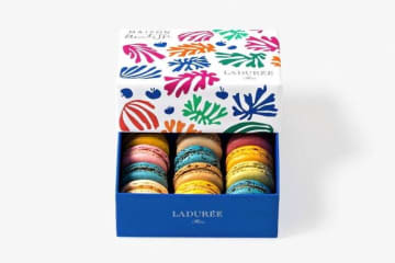 ラデュレ×アンリ・マティス“切り紙絵”《インコと人魚》着想マカロンボックス