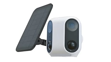 配線工事なし！ 暗視や動体検知可能なソーラー式防犯カメラ「PandaVista」
