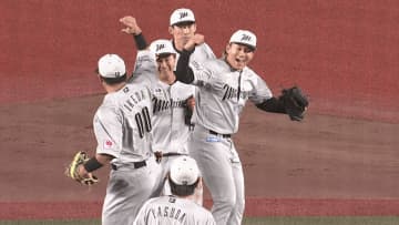 【ロッテ】先発全員安打となる「15安打9得点」で5月初の2連勝　19歳・寺地隆成が3ラン　前夜に続いて打線が躍動