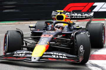 角田裕毅は14番手発進！レッドブルでのモナコGP初走行で、フェルスタッペンと“1.105秒差”。トップは地元ルクレール【FP1】