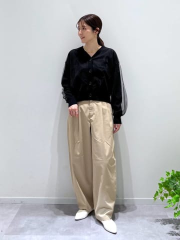モノトーンより“この色”！【グローバルワーク】40・50代の春夏に！「ベージュパンツ」