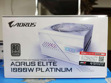 GIGABYTEの白い1,000W電源が発売、80PLUS Platinum認証
