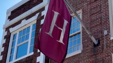 ハーバード大学がトランプ政権を提訴　“留学生受け入れ資格停止は違憲”