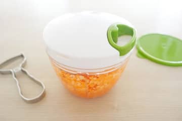 「買ってよかった」「本当にラク」時短＆便利！キッチンの神アイテム「ぶんぶんチョッパーPRO」