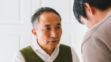 親の年金、当てにして何が悪い！〈年金月31万円〉68歳の夫婦、38歳の息子に届いた「年金機構からの赤い封筒」…家族団らんが崩壊した夜の大修羅場