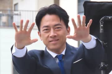 小泉進次郎〝コメ担当大臣〟  ＳＮＳで早速やらかしも「５キロ２０００円」宣言