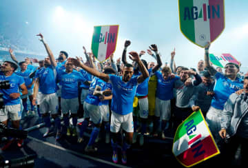 ナポリが2季ぶり4度目V　サッカー、イタリア1部