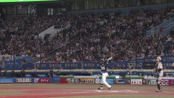 両チームのファンから送られた大声援　西武・平沢大河が移籍後初となる古巣・ZOZOマリンのバッターボックスへ