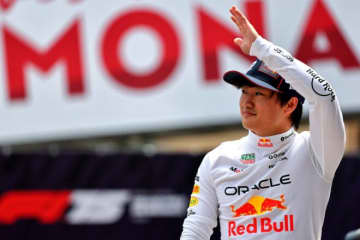 角田裕毅、フェルスタッペンと0.004秒差の初日11番手「ソフトで苦労。自分からもっとタイムを引き出す必要がある」
