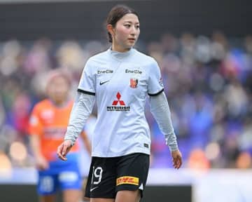 「もうかわいくてかわいくて」浦和L・塩越柚歩が“テンション上がりまくり”なオフショット公開！「素敵すぎる空間」に感激