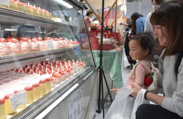 茨城県産米テーマに自慢のスイーツ　25日まで、県庁でフェア