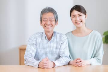 『年上から可愛がられる人』の特徴6選　どんな共通点がある？真似すべきポイントとは