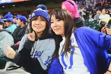 日本の大物女優が大谷翔平を生観戦　伝説アイドルと2人…NY球場の客席に
