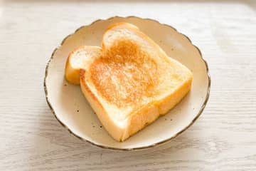 SixTONESが「うま！」と大絶賛した食パンの食べ方　“ちょい足し”で「つまみだよ」