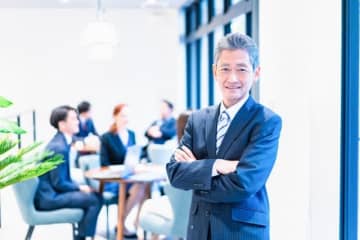勤続40年で“無遅刻無欠勤”、油がはねて“やけど”したのに…私の身近にいる「強い人」