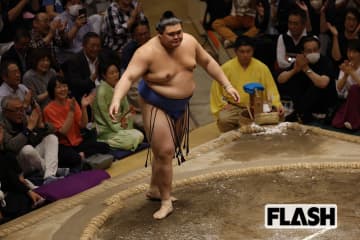 大の里、夏場所優勝で史上最速横綱に…注目される「同郷・同学年生」の“国民的女優”とは