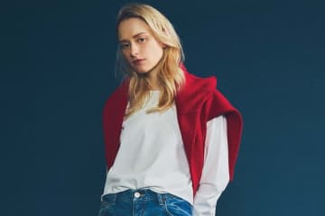 【明日なに着る？】「ワイドで隠さずスタイルアップ」脚がまっすぐシャープに見える「細身デニム」