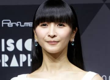 「もはや国宝」かしゆか、真っ赤な着物姿に絶賛の声「日本の美」「もはや神話のワンシーン」