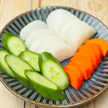 【放置してただけなのに天才的な味】「ほぼ料理してないのに褒められた」「リピ確定！」簡単漬物レシピ3選