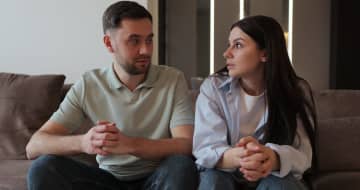 「やめてって何度も言ったよね！」毎日のスキンシップが地雷に変わった夜、妻の怒声とともに地獄が始まった