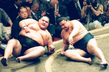＜あのころ＞曙、貴乃花を連破し逆転V　28年前の5月25日