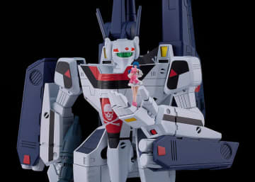 初代「マクロス」劇場版より、主人公・一条輝が搭乗する「VF-1Sストライクバルキリー」1/72スケールでプラモ化！「リン・ミンメイ」も付属