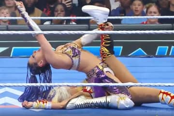 【ＷＷＥ】ジュリアがスマックダウンで鮮烈初陣！　女王シャーロット＆US王者制しMITB本戦進出