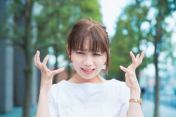 「旦那のエアドラムが気持ち悪い」離婚も視野　外出中にトランス状態に入り「恥ずかしくていたたまれない」投稿に共感多数
