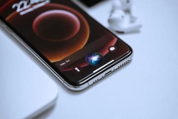 次世代「Siri」、ChatGPTと肩を並べるって本当!?