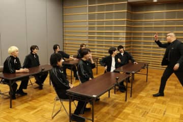 『タイムレスマン』反省会で勝利＆風磨＆聡にも本気のダメ出し！　“つまッチ”佐藤勝利VS橋本将生、未公開シーンも！